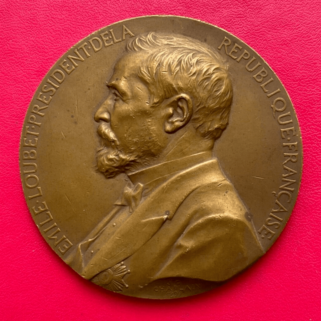 Belle médaille en bronze Emile Loubet Président de la République Française. 1899